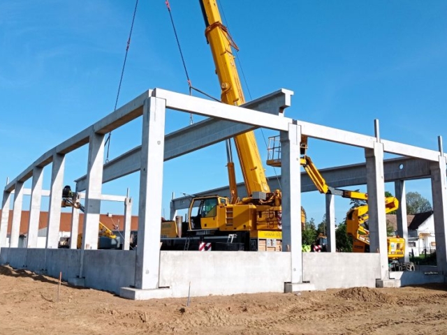 DLH Kft, előregyártott vasbeton elemek, vízóra aknák, kerítésoszlop,betonacél, Csarnoképítési elemek, Dokkoló aknák, keritésoszlop
